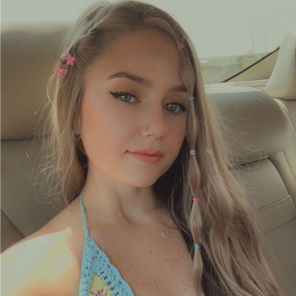 anslee_marie